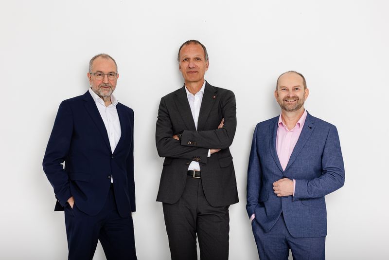 Press Image aReady.YOURS